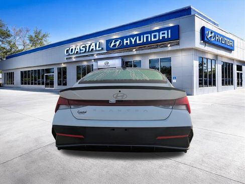 New 2026 Hyundai Elantra SEL Sport image 5