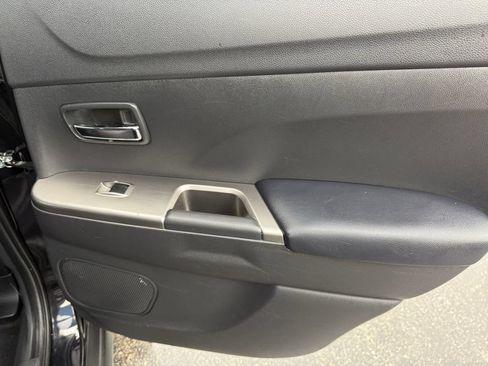 Used 2024 Mitsubishi Outlander Sport SE AWD/4WD image 20