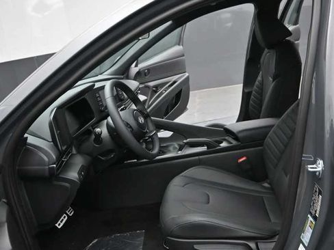 New 2026 Hyundai Elantra SEL Sport FWD image 17