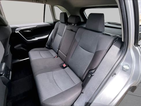 Used 2025 Toyota RAV4 XLE FWD image 19
