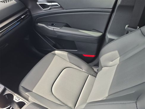 New 2026 Kia Sportage EX image 17