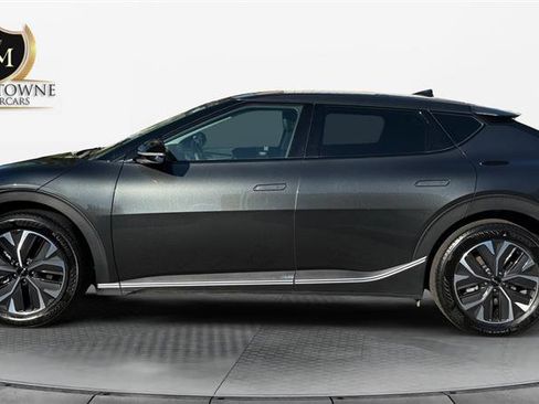 Used 2024 Kia EV6 Light RWD image 2