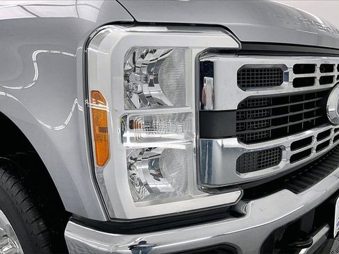 Used 2023 Ford F250 XLT w/ Camper Package image 24