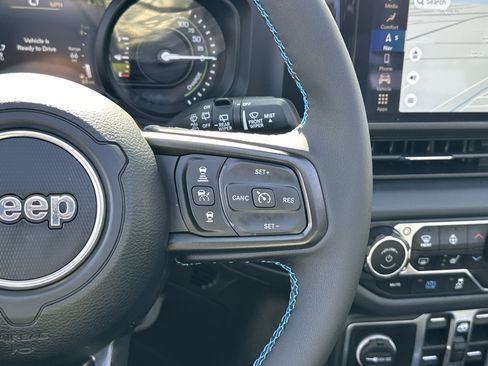 Used 2024 Jeep Wrangler Unlimited Rubicon 4xe image 29