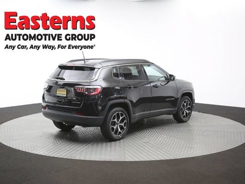 Used 2025 Jeep Compass Limited AWD/4WD image 40