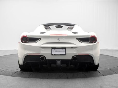 Used 2018 Ferrari 488 Spider RWD image 4