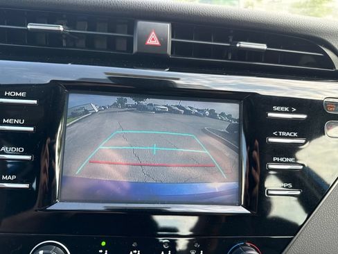 Used 2019 Toyota Camry LE FWD image 23