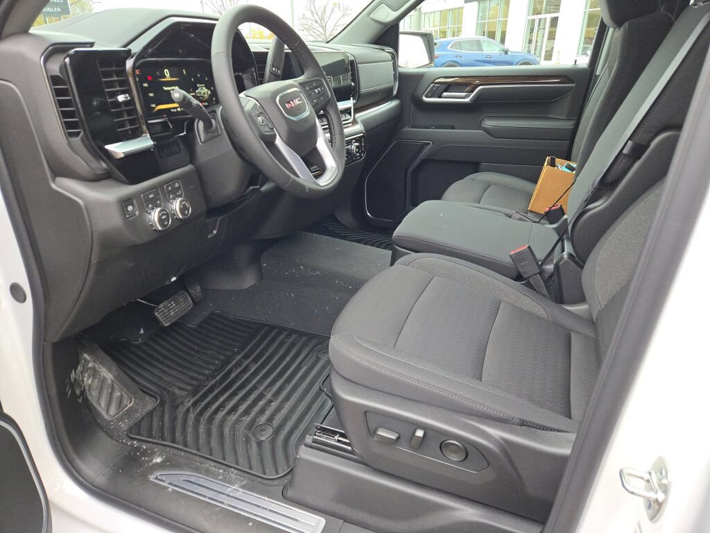 New 2026 GMC Sierra 1500 SLE w/ Preferred Package AWD/4WD image 26