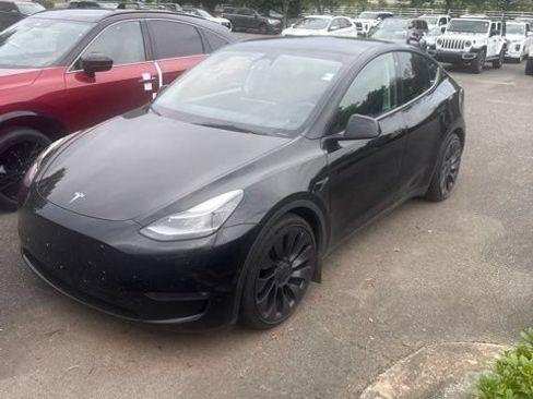 Used 2022 Tesla Model Y Performance AWD/4WD image 3