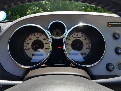 Used 2007 Pontiac Solstice Convertible w/ Premium Package RWD image 13