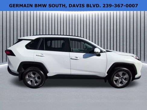 Used 2025 Toyota RAV4 XLE w/ Convenience Package FWD image 4