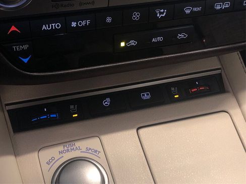 Used 2017 Lexus ES 350 w/ Luxury Package image 27