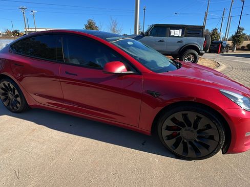 Used 2023 Tesla Model 3 Performance image 5