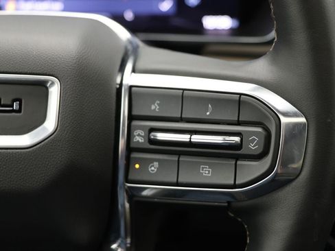 Used 2023 GMC Canyon Denali image 26