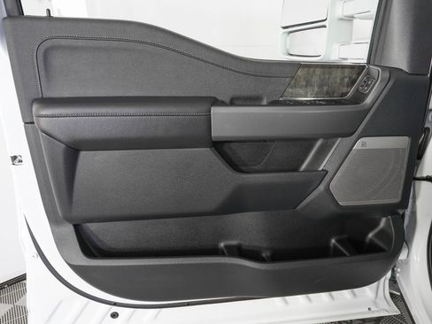 Used 2026 Ford F450 Lariat w/ FX4 Off-Road Package image 13