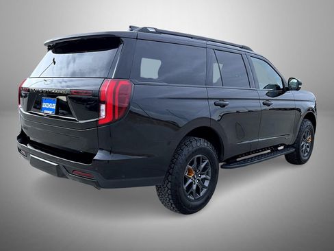 Used 2025 Ford Expedition Tremor image 5