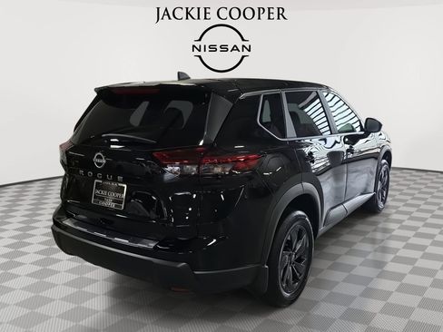 New 2026 Nissan Rogue SV w/ Cold Weather Package FWD image 5