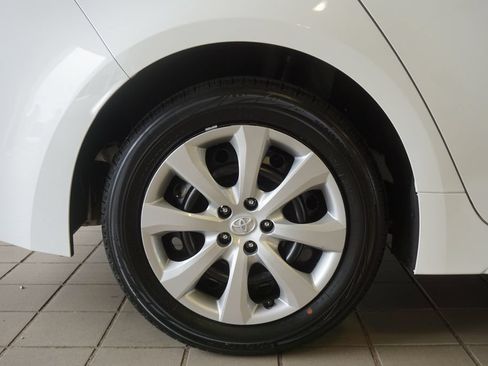 Used 2024 Toyota Corolla LE FWD image 30