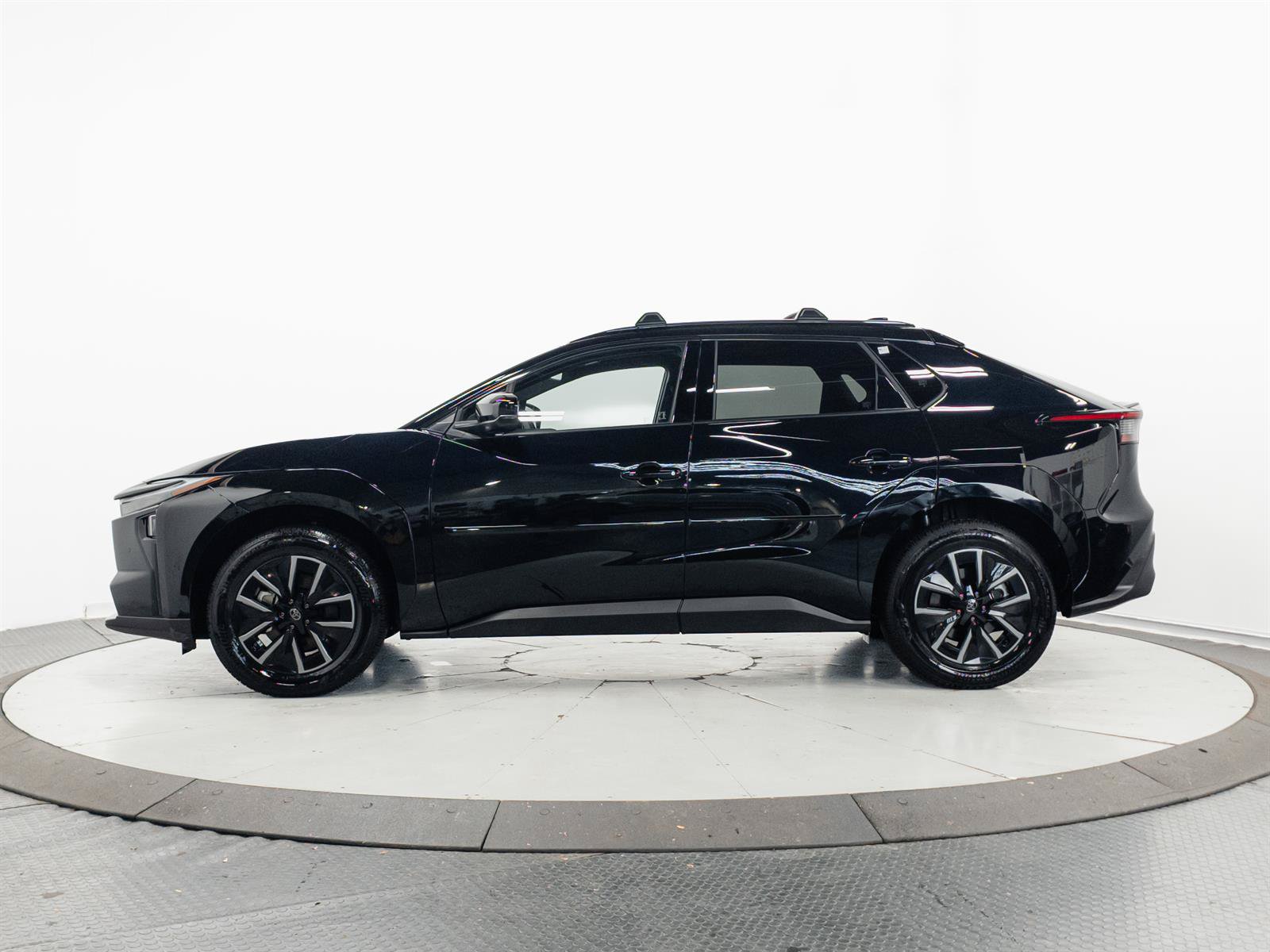 Certified 2026 Toyota bZ AWD/4WD image 9