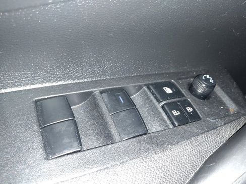 Used 2022 Toyota Corolla LE image 27