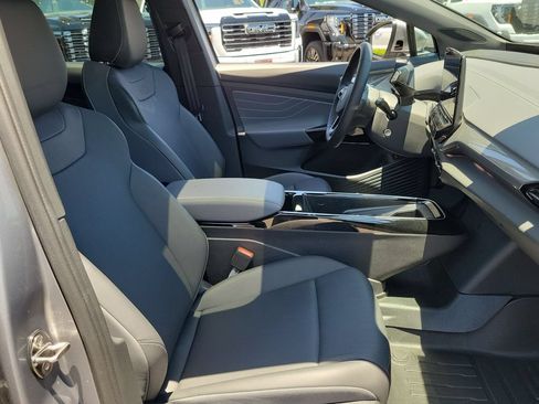 Used 2023 Volkswagen ID.4 Pro S Plus RWD image 27