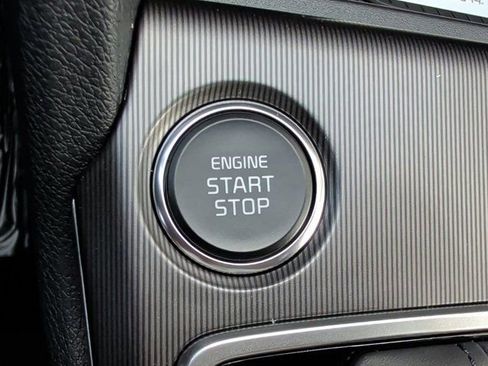 New 2026 Kia Sportage EX image 33