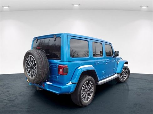 Used 2023 Jeep Wrangler Unlimited Sahara image 7