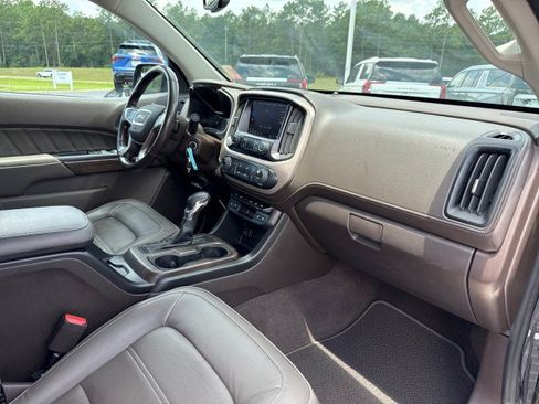 Used 2022 GMC Canyon Denali RWD image 10