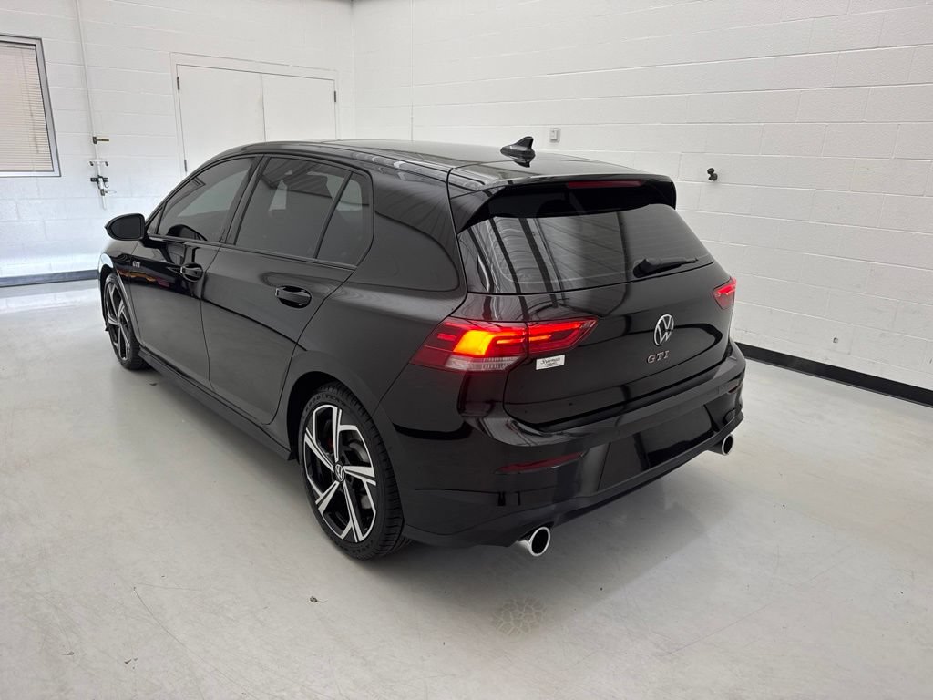 Used 2025 Volkswagen GTI SE FWD image 4