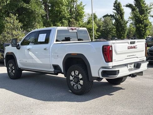 Used 2024 GMC Sierra 2500 Denali w/ Denali Reserve Package AWD/4WD image 8