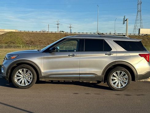 Used 2020 Ford Explorer Limited w/ Class III Trailer Tow Package image 6