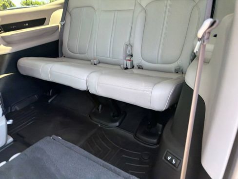 Used 2022 Jeep Wagoneer Series III w/ Premium Group I AWD/4WD image 15