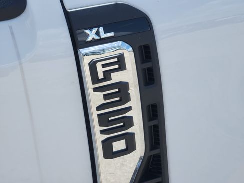New 2026 Ford F350 XL w/ XL Chrome Package AWD/4WD image 11
