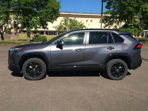 Used 2024 Toyota RAV4 SE w/ Weather Package AWD/4WD image 3