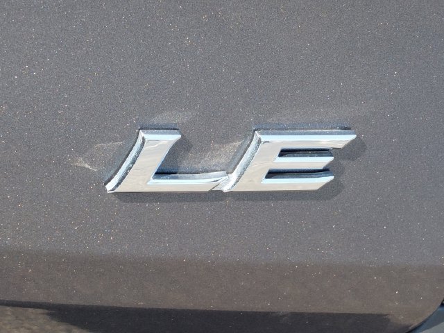 Used 2025 Toyota Sienna LE FWD image 40