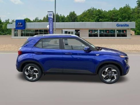 New 2026 Hyundai Venue SEL FWD image 4