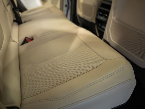 Used 2023 Jeep Grand Cherokee 4WD 4xe w/ Luxury Tech Group II image 38