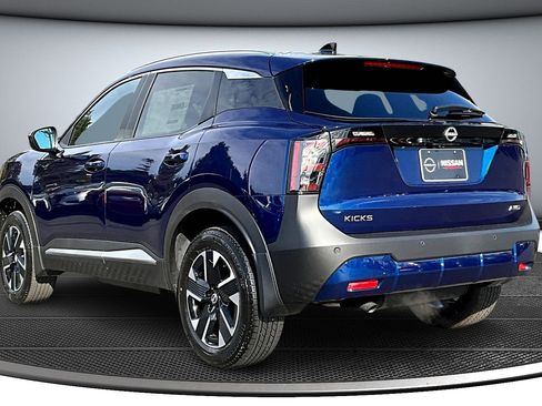 New 2026 Nissan Kicks SV w/ Charging Package image 3