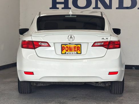 Used 2015 Acura ILX w/ Technology Package FWD image 4