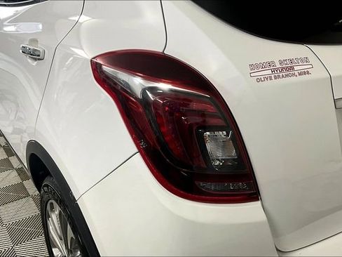 Used 2019 Buick Encore Preferred image 28