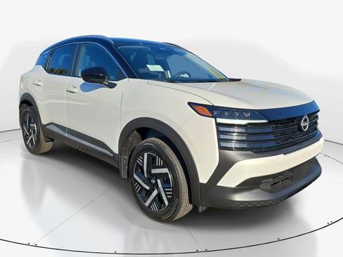 New 2026 Nissan Kicks SV w/ SV Premium Package image 2