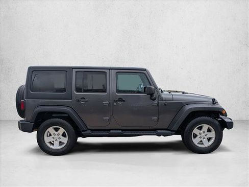 Used 2018 Jeep Wrangler Unlimited Sport S AWD/4WD image 4