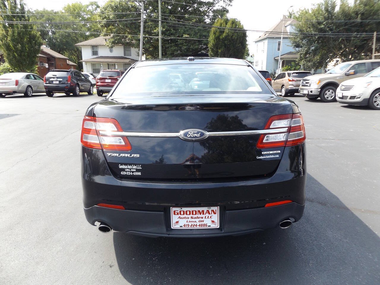 Used 2017 Ford Taurus SE FWD image 8