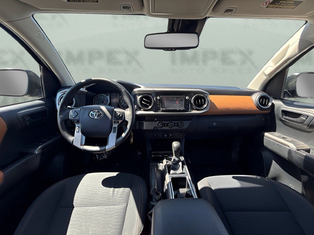 Used 2019 Toyota Tacoma SR5 RWD image 11