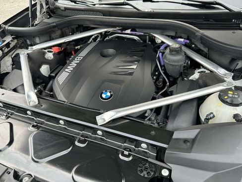 Certified 2024 BMW X7 xDrive40i w/ Executive Package image 17