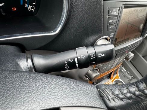 Used 2010 Toyota Highlander Limited image 31