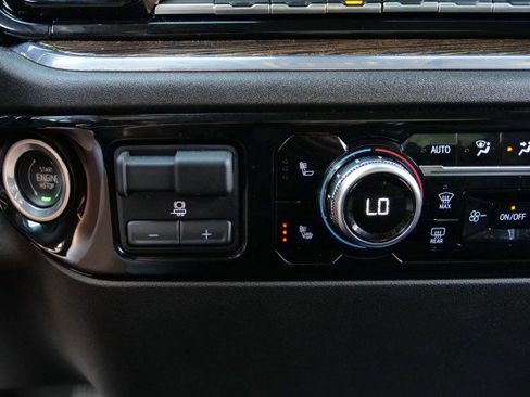 Used 2024 GMC Sierra 3500 SLE w/ SLE Convenience Package image 13