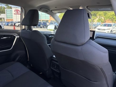 Used 2025 Toyota RAV4 XLE FWD image 19