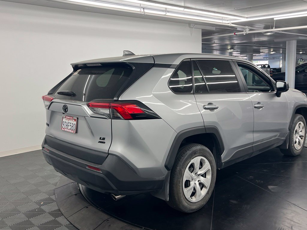 Used 2025 Toyota RAV4 LE AWD/4WD image 6