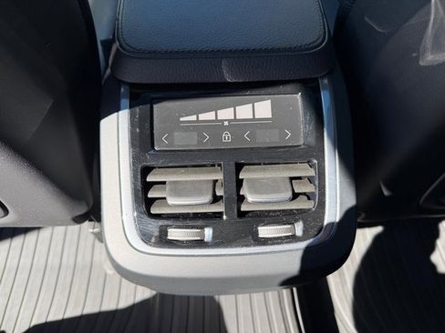 Used 2019 Volvo XC90 T6 Momentum w/ Protection Package Premier image 16